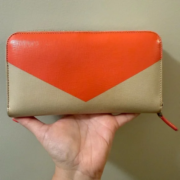 *Rare* Fendi Monster Long Wallet - Picture 2 of 10